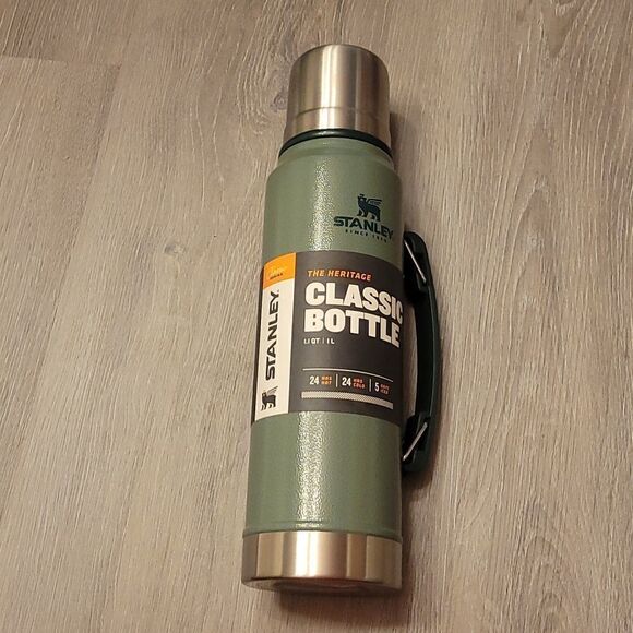 NEW Green Stanley Thermos 1L The Heritage Classic Bottle - Picture 8 of 12